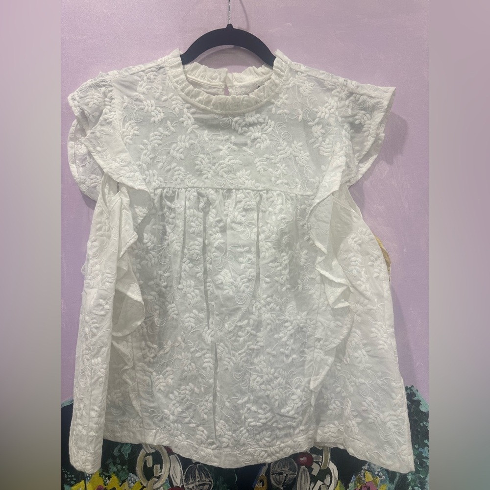 Cupio White Lace Embroidered Blouse